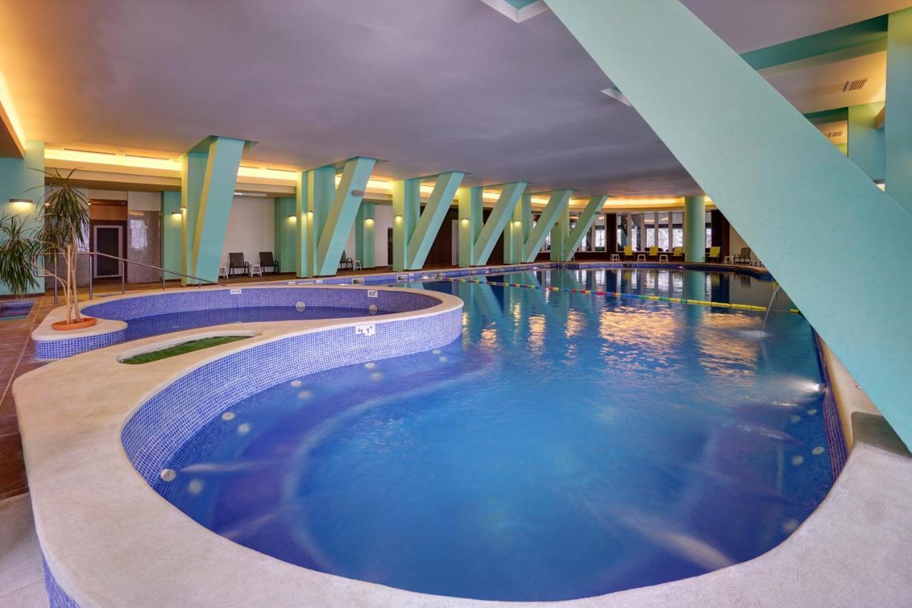 Hotel Ciucas Беїле-Тушнад Екстер'єр фото