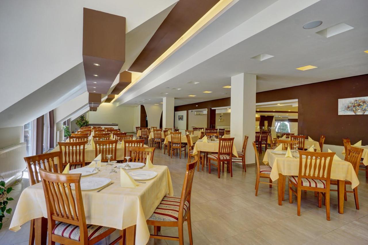 Hotel Ciucas Беїле-Тушнад Екстер'єр фото
