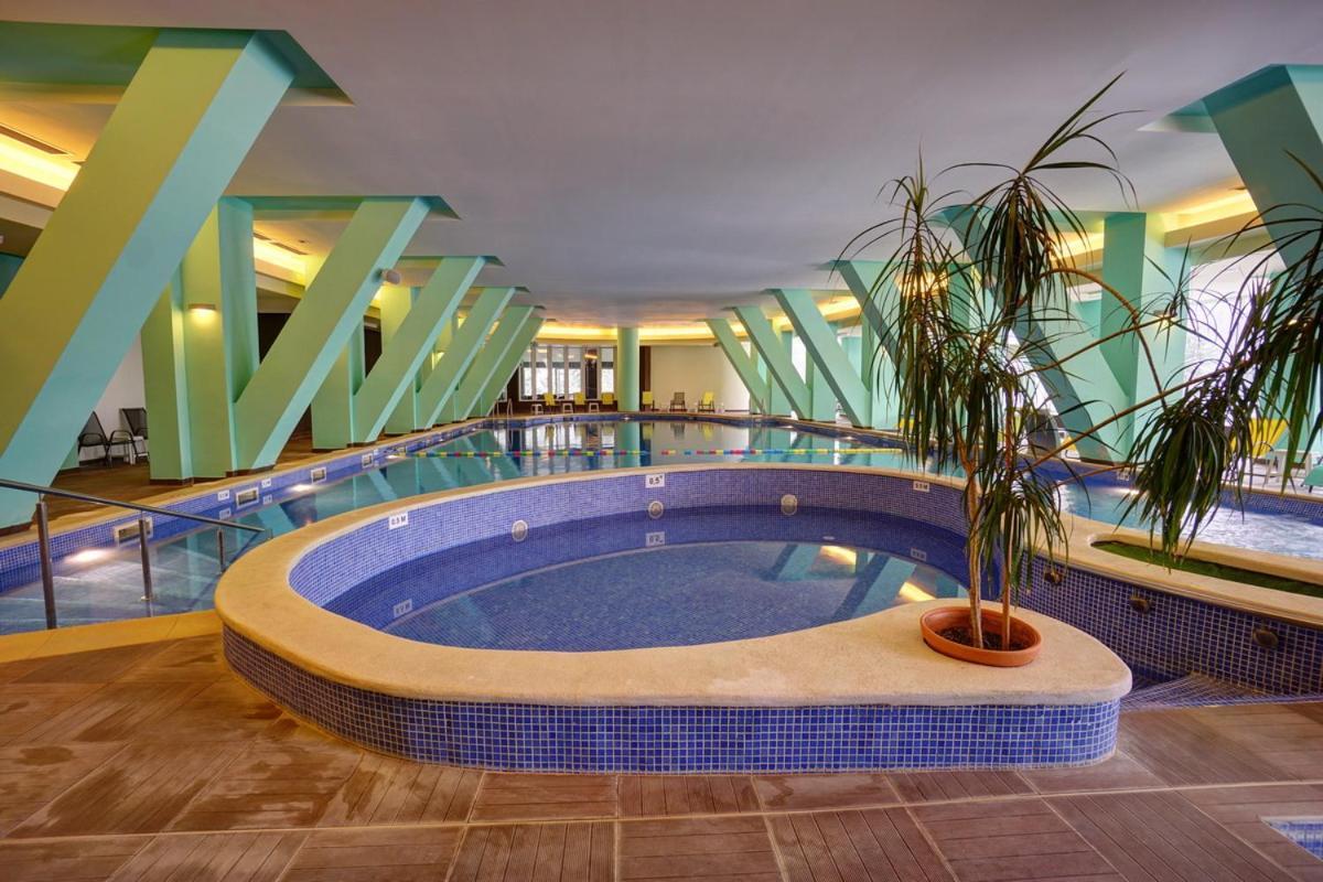 Hotel Ciucas Беїле-Тушнад Екстер'єр фото