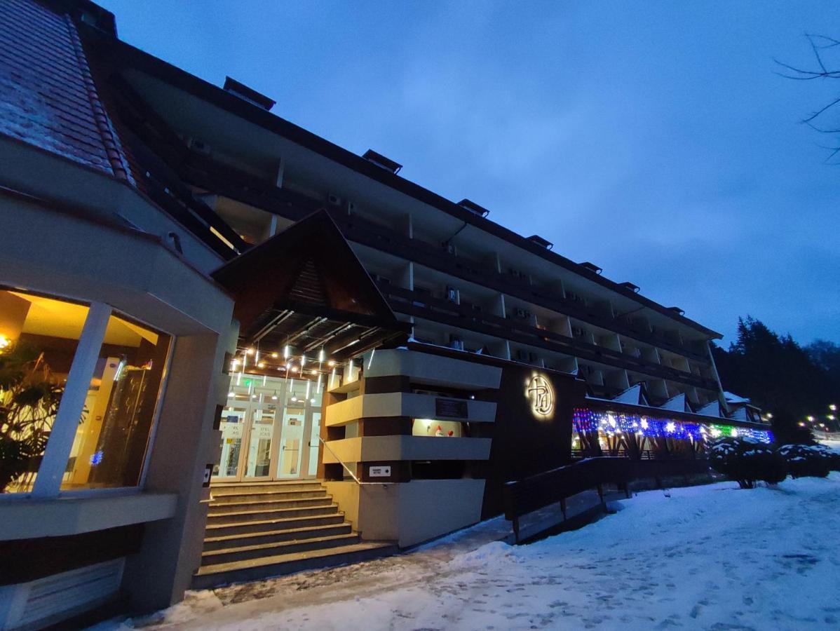 Hotel Ciucas Беїле-Тушнад Екстер'єр фото