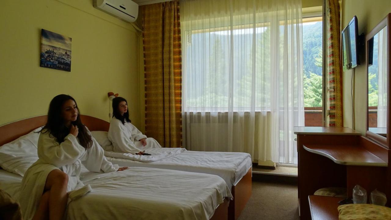 Hotel Ciucas Беїле-Тушнад Екстер'єр фото