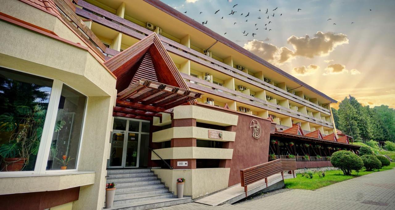 Hotel Ciucas Беїле-Тушнад Екстер'єр фото